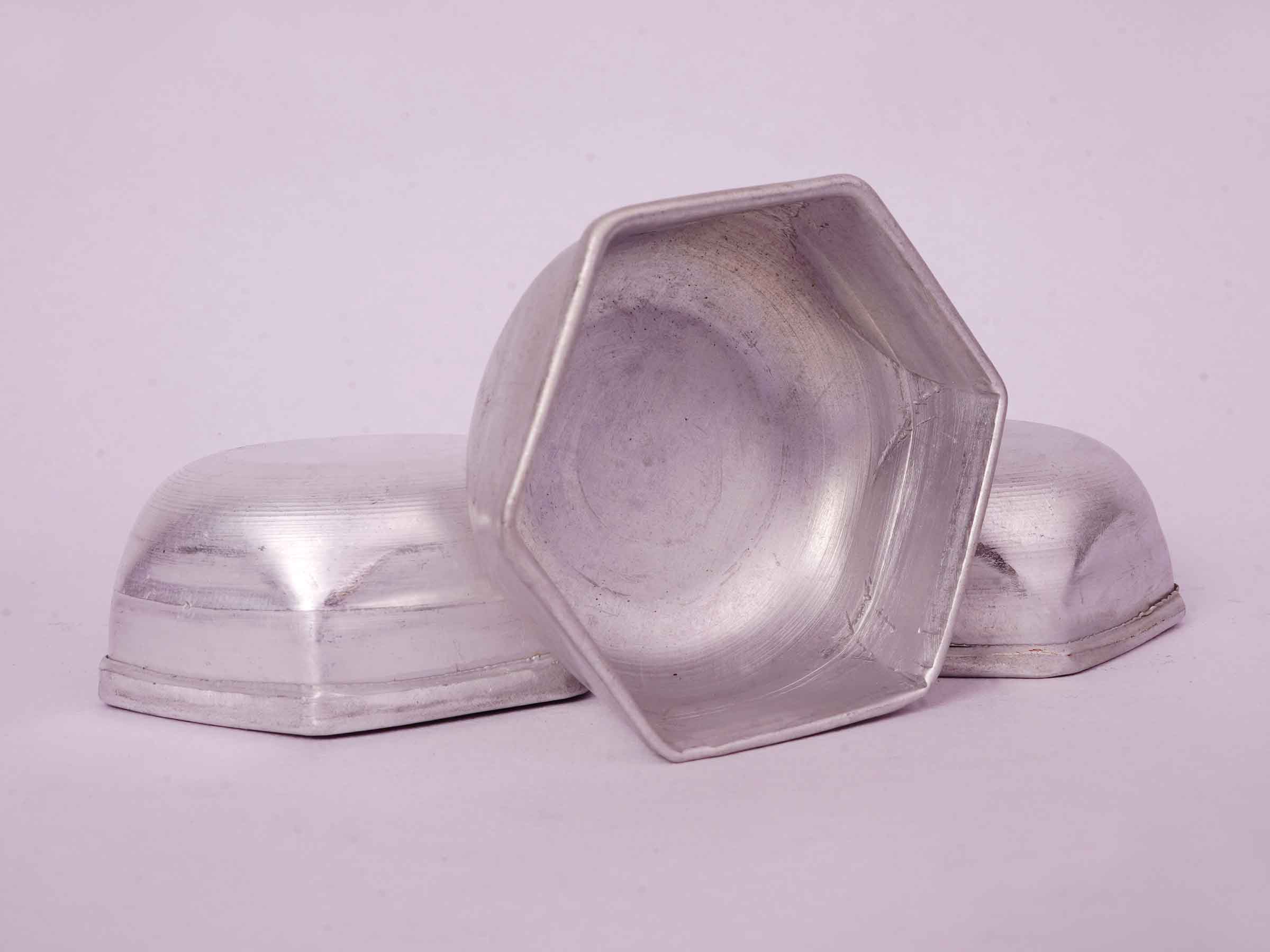 Aluminium Hexagon shape cupcake mould (1" height)